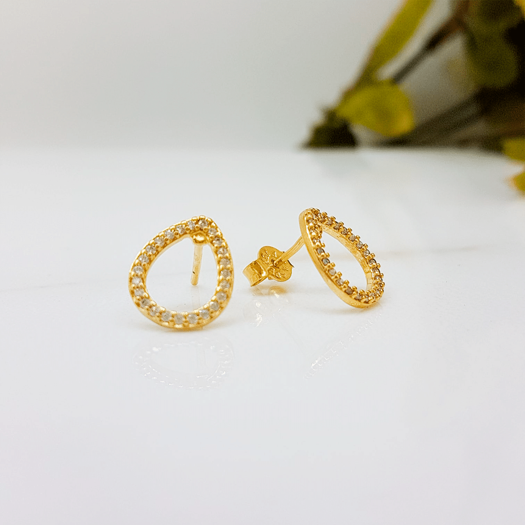 Brinco Gota Vazada Cravejado Zircônio Banho Ouro 18k