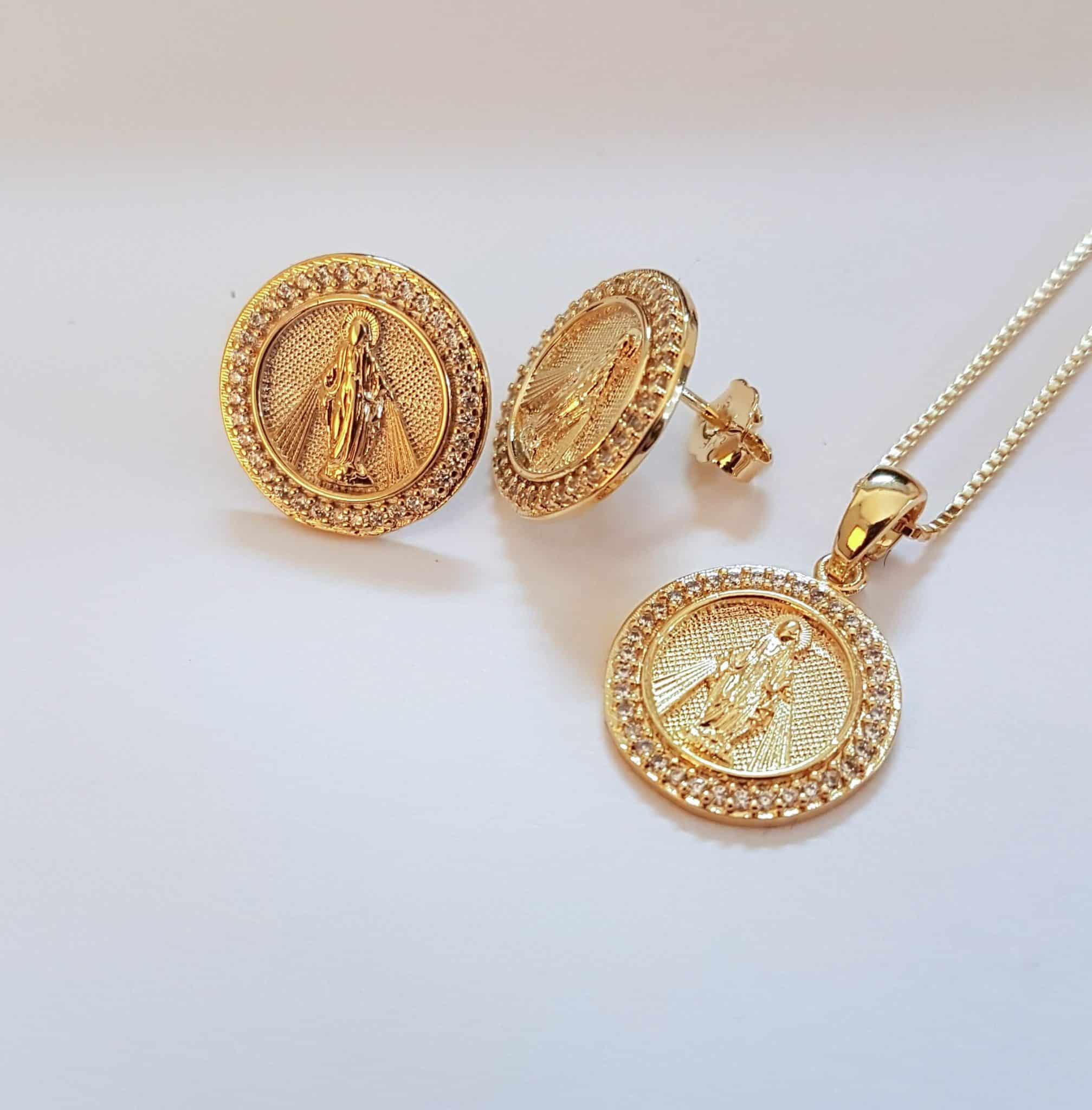 Conjunto Nossa Senhora das Graças Crav Micro Zir Folheado Ouro 18K