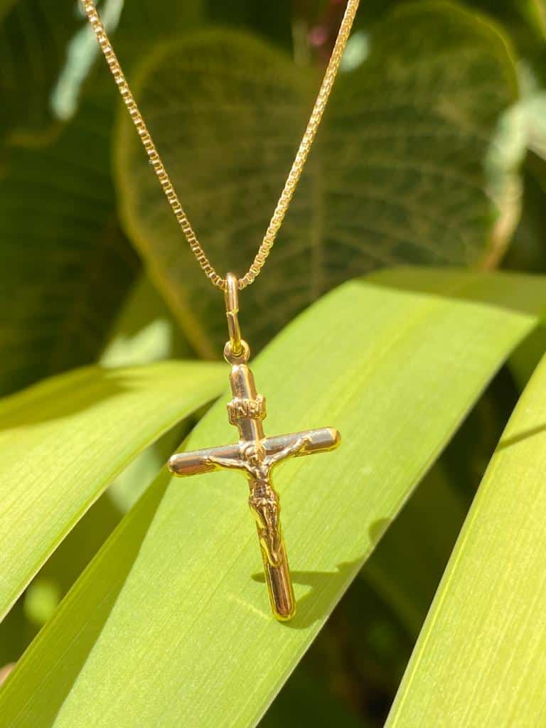 Pingente Cruz com Cristo - Banho Ouro18k