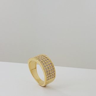 Anel aliança larga folheira de zircônias