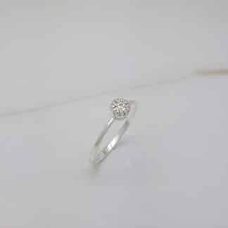 Anel Redondo Cravejado Zircônias