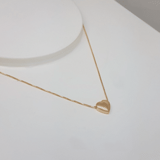 Colar 45cm Coração Liso 8mm banho ouro 18k