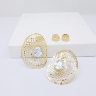 Brinco de Renda Italiana Oval com Zircônia Banhado em Ouro 18K